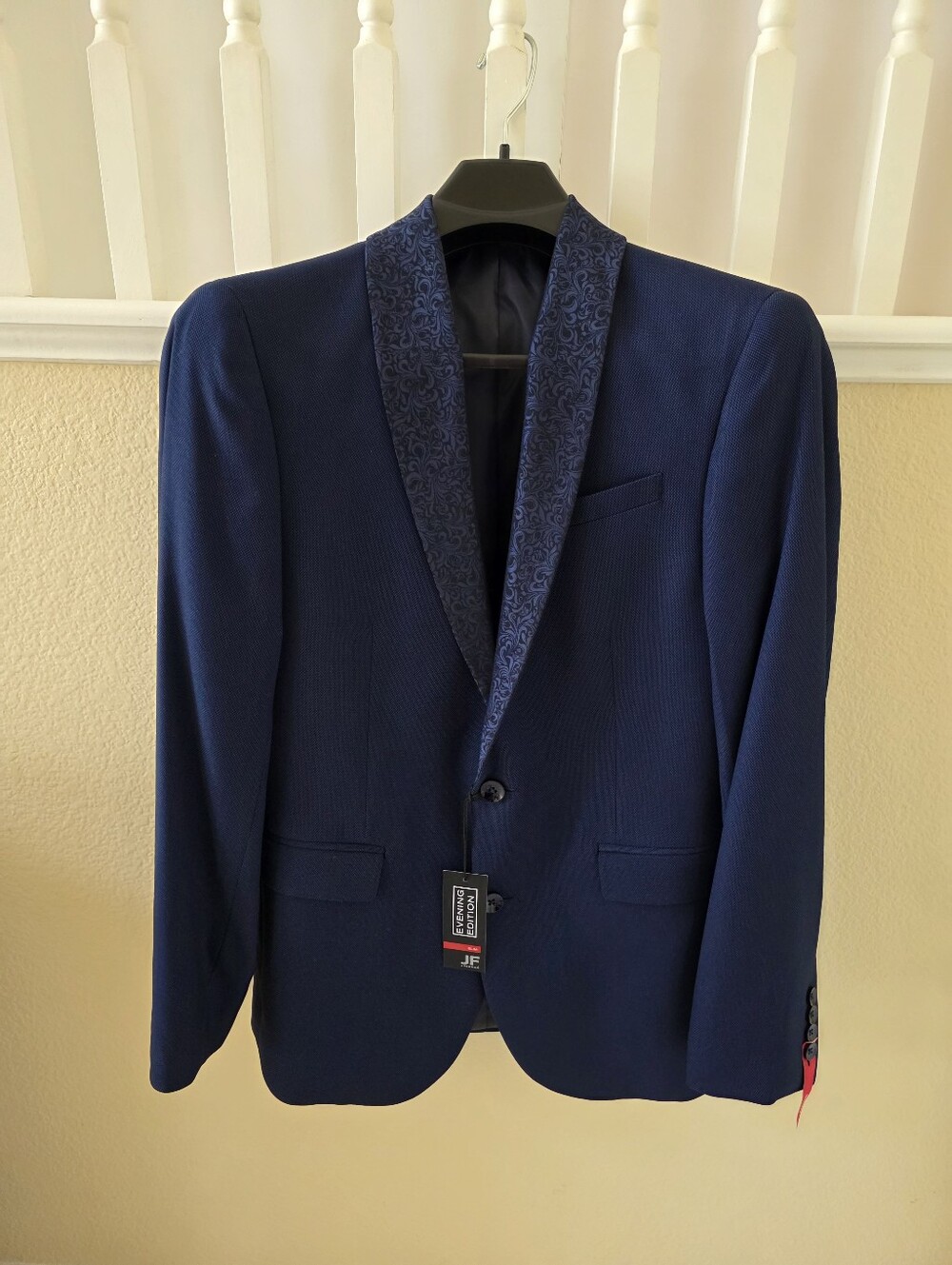 J.Ferrar Evening Edition Mens Stretch Fabric Slim Fit Tuxedo Jacket